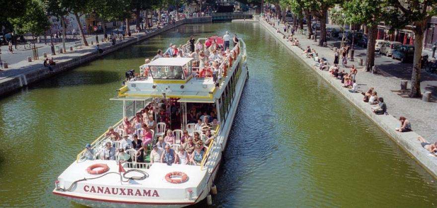 Treat yourself to a cruise of the Old Paris waterways