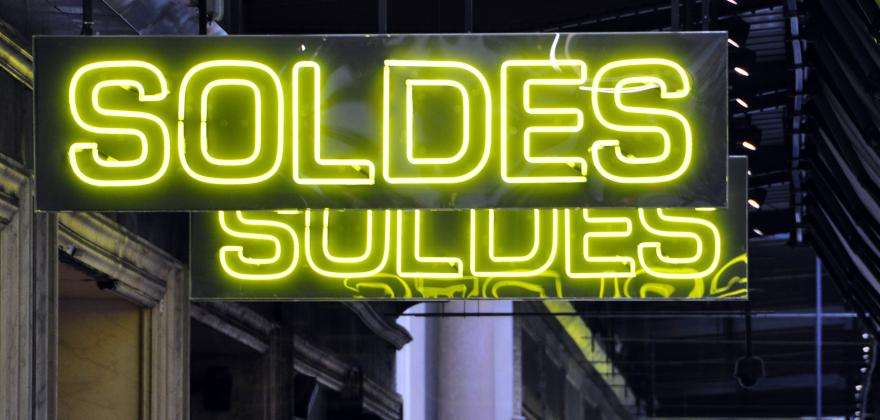 La folie des soldes à Paris