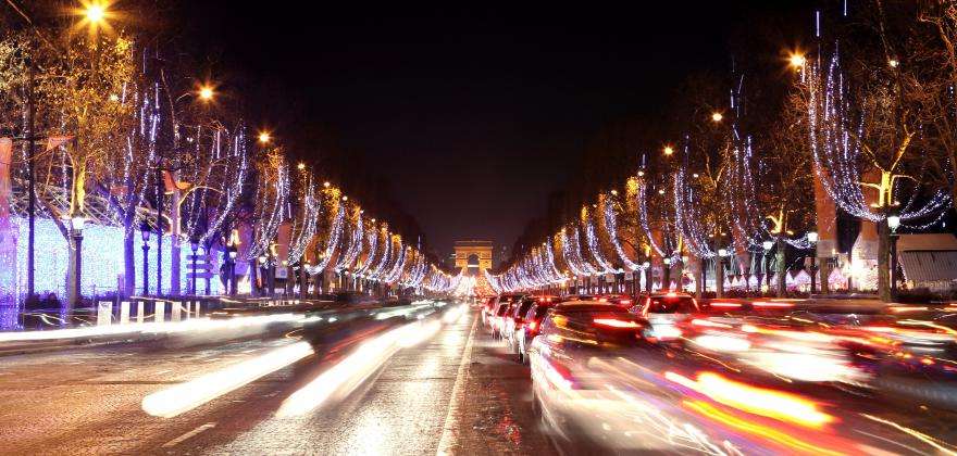Illuminations magiques et beaux-arts au Louvre pour Noël