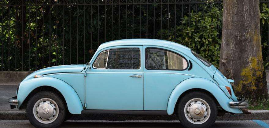 The Traversée Paris Estivale; a great vintage vehicle rally