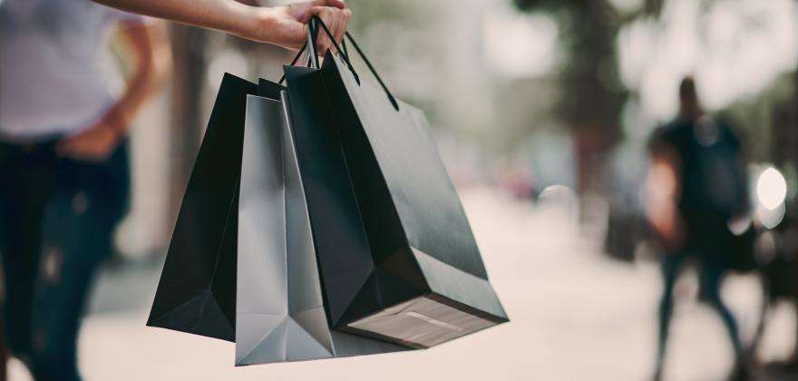 Vivez la folie des soldes à Paris