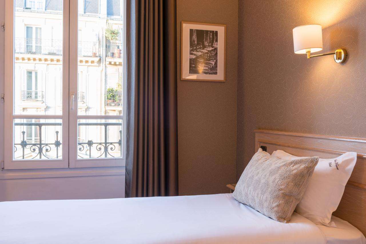 Paris France Hotel - Room